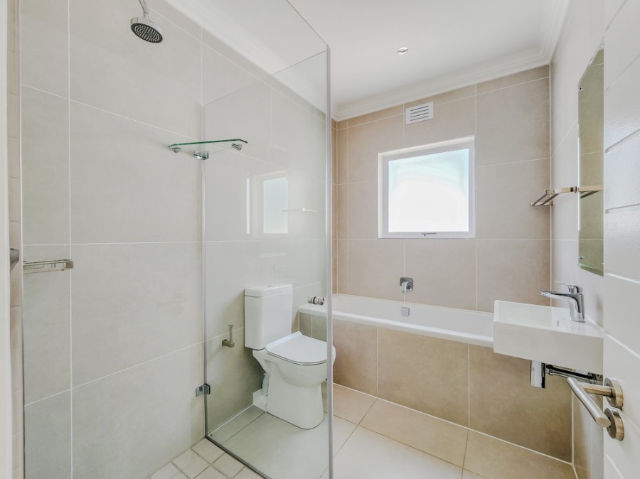 To Let 3 Bedroom Property for Rent in Pinehurst Western Cape